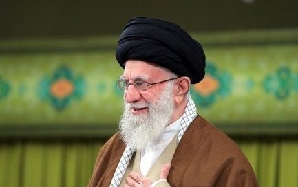 عکس | نگاهی به پژوی تهران پلاک رهبر معظم انقلاب / اولین ماشینی که از ایرانشهر خریدند!
