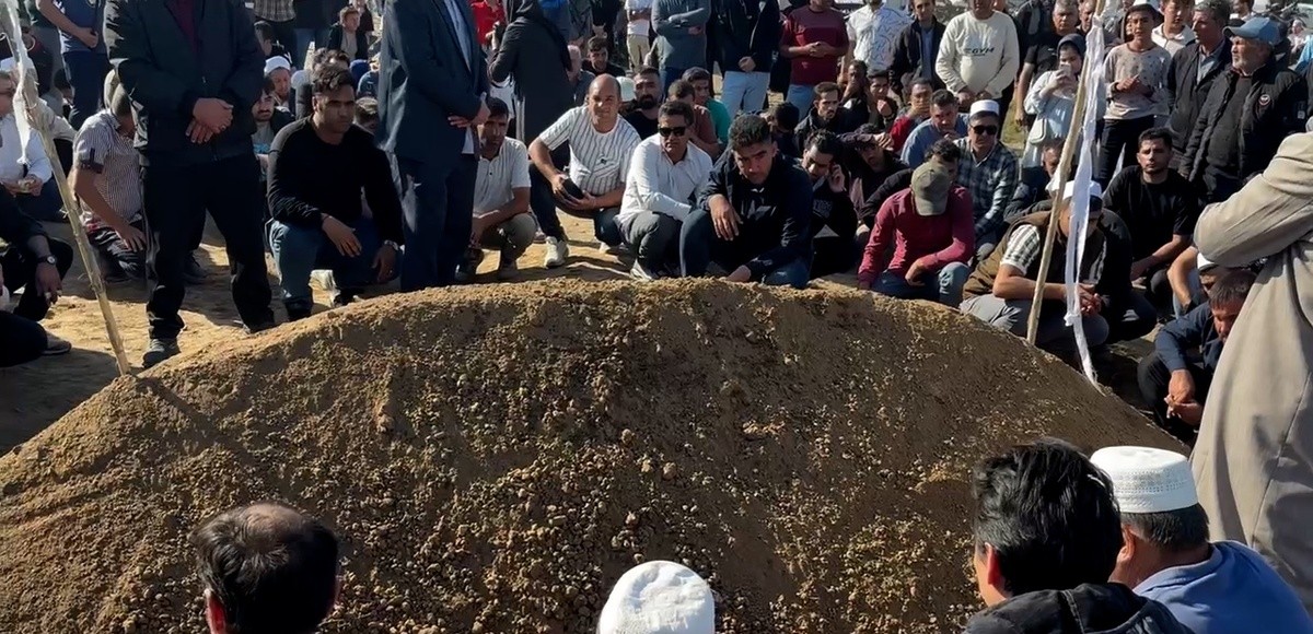 نگاهی به خانه ابدی ساده و بدون تجملات صابر کاظمی، ستاره پَرپَرشده والیبال ایران در روستای آبا و اجدادی‌اش+فیلم/ روحش شاد و مسیرش پرنور