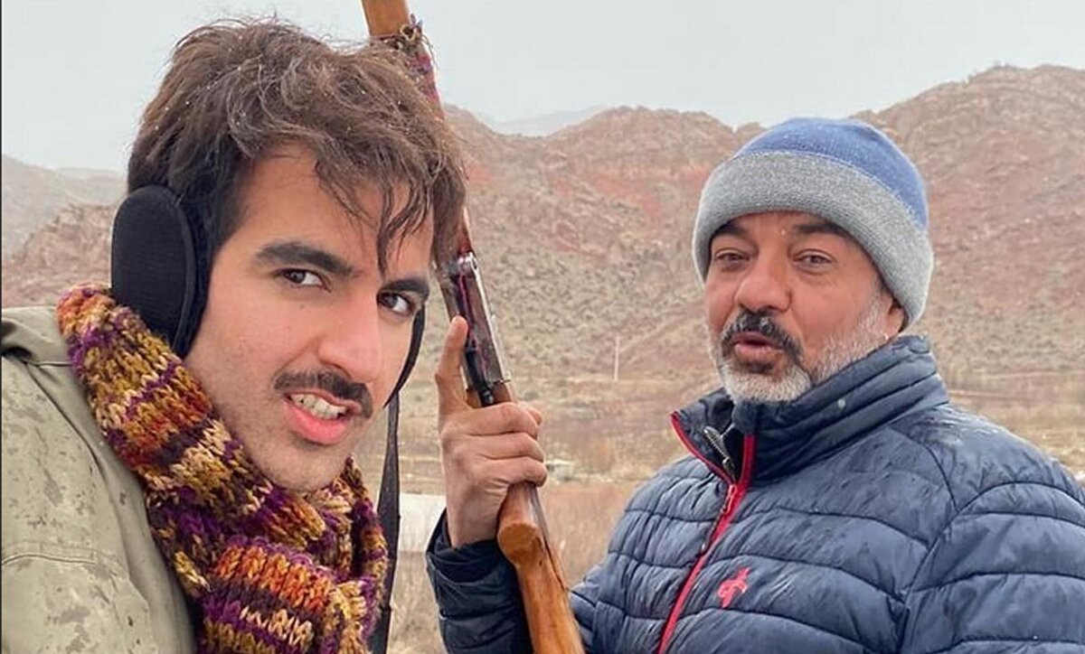 نگاهی به چیدمان لوکس و دلباز خونه مجردی پاشا جمالی، مهیار سریال نون خ/ از مبلمان سلطنتی و پرده‌های اعیانی تا تابلوهای هنری