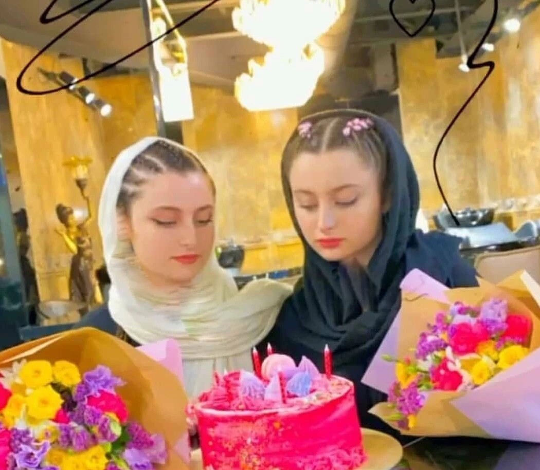 سارا و نیکا فرقانی