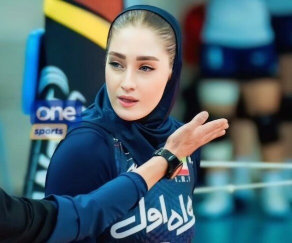 نگاهی به کیک تولد شکلاتی آیتک سلامت کاپیتان چشم آبی تیم ملی والیبال بانوان و رقیب زهرا گونش/ مبارکا باشه