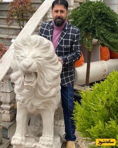 نگاهی به چیدمان منزل شاهانه و مجلل هومن حاجی عبداللهی «رحمتِ پایتخت» و همسر هنرمندش/ از مبلمان سلطنتی و مدرن و کتابخانه تا تابلوهای هنری و لوستر لوکس